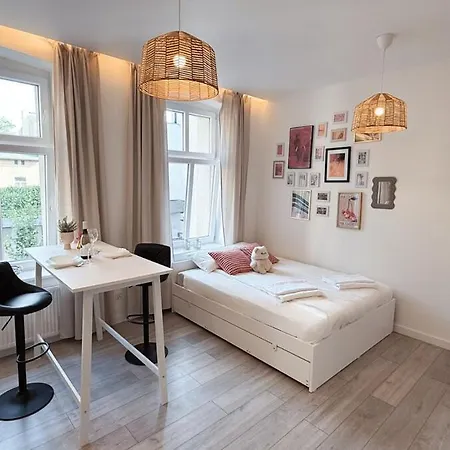 Stylish On A Historic & Trendy Street Appartamento