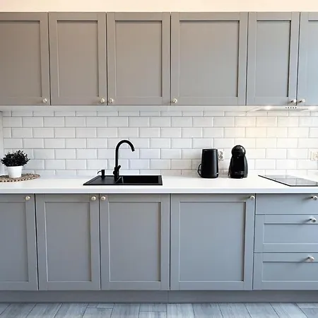 Stylish On A Historic & Trendy Street