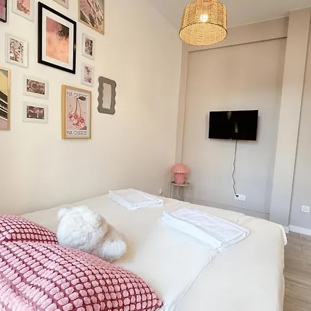 Stylish On A Historic & Trendy Street Appartamento Bydgoszcz