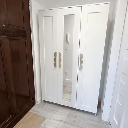 Stylish On A Historic & Trendy Street *