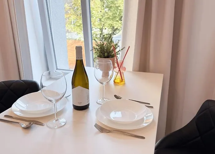 Stylish On A Historic & Trendy Street Appartamento Bydgoszcz