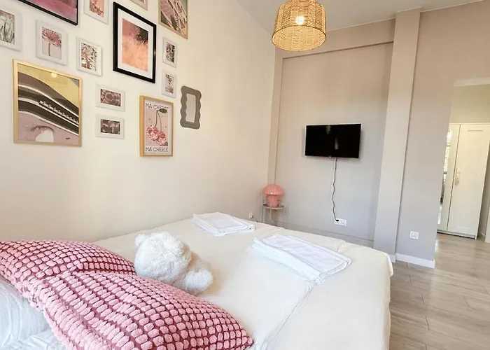 Stylish On A Historic & Trendy Street Appartamento Bydgoszcz